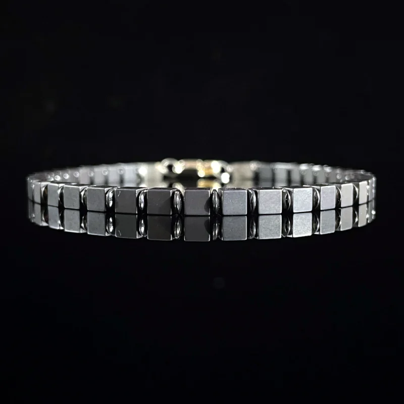 Vintage Hematite Beaded Bracelet（4mm） - Image 2